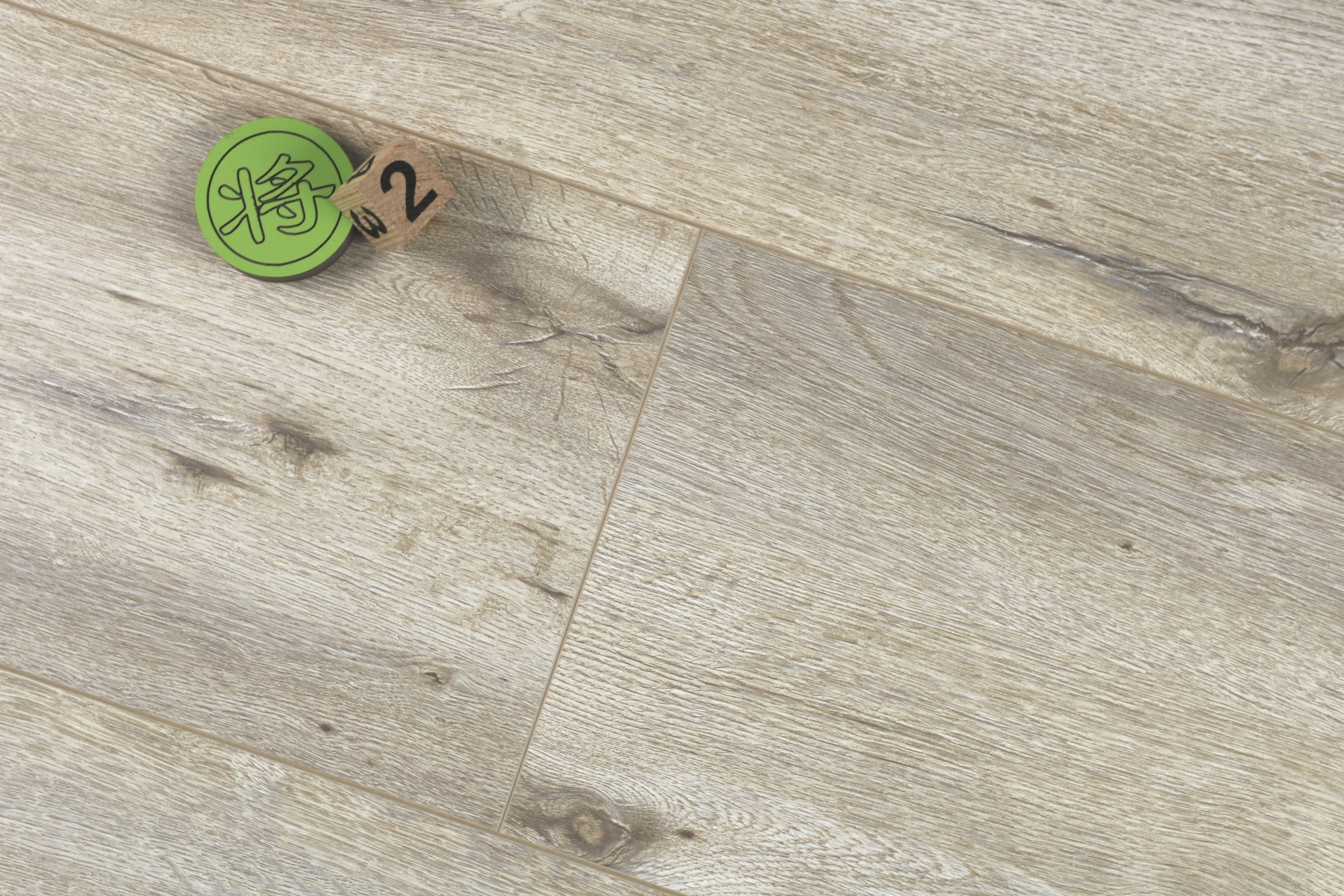  Robust Wood "Fortis"  
