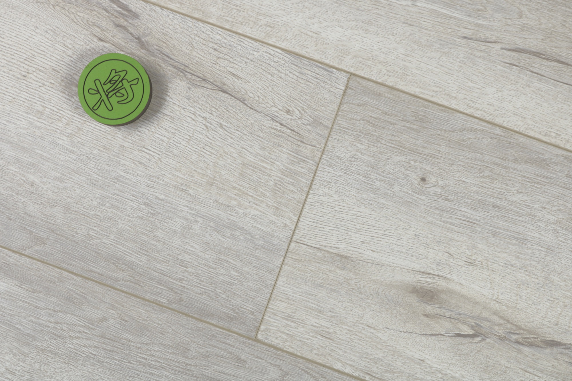  Robust Wood "Fortis"  